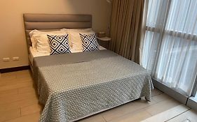 1 Bedroom Condo Uptown Parksuites Bgc, High Floor, Morning Sun